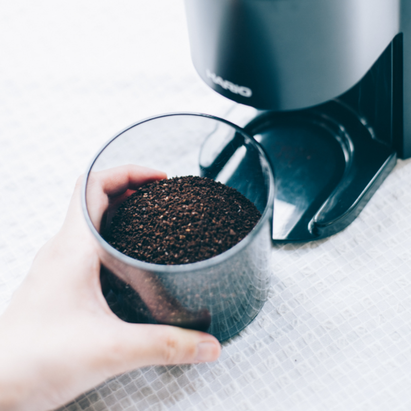 Compact electric coffee grinder - Hario  6