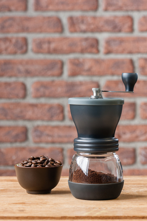 Handmatige koffiemolen Mill Skerton 100g met keramische vijzels